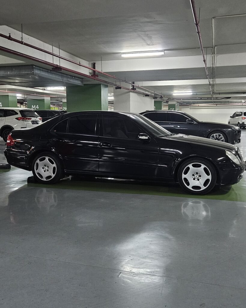 Mercedes-Benz W211 E200 Kompressor Classic